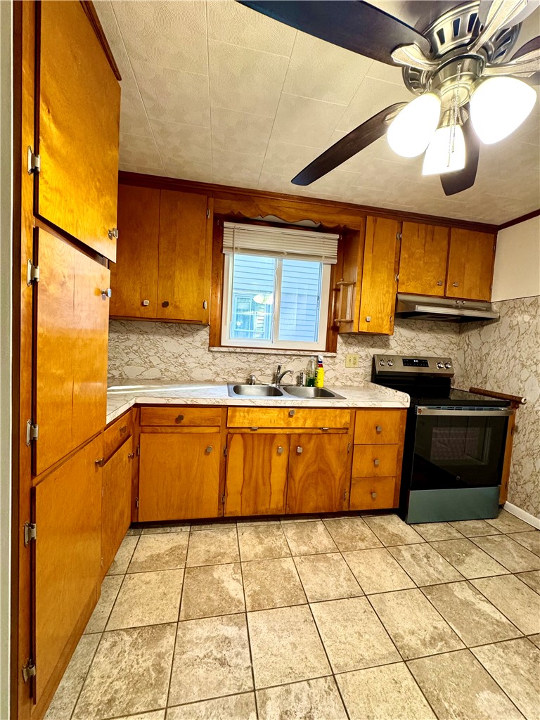 451 Lake View Park Rochester, NY 14613 - Photo 13 of 37