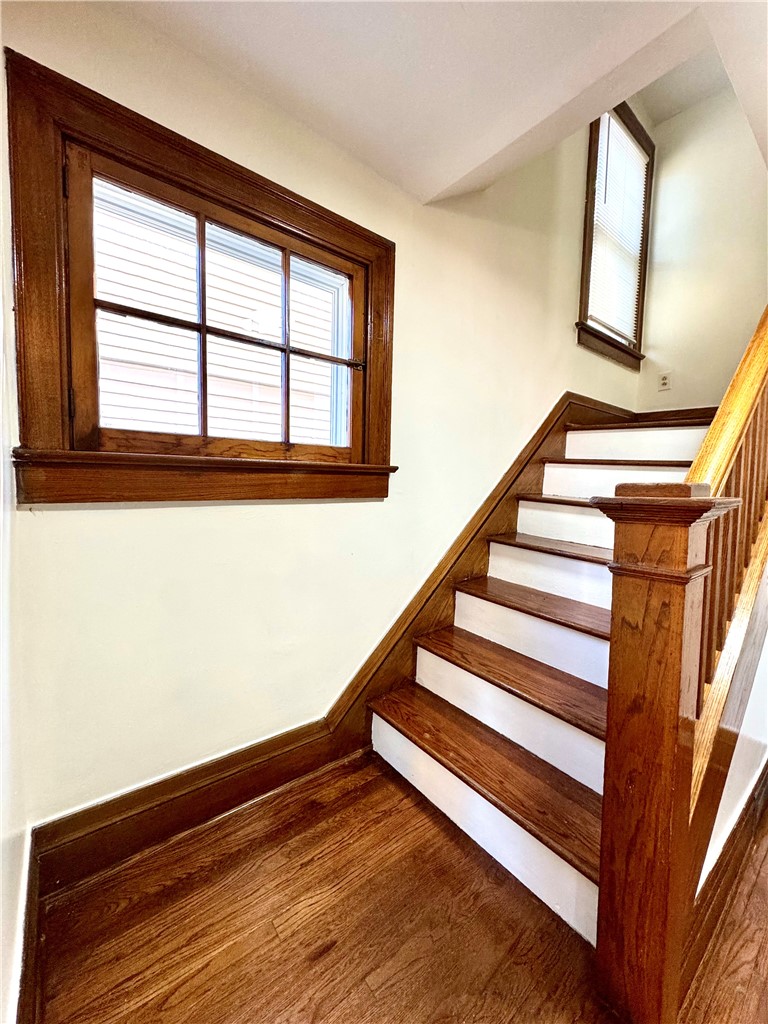 451 Lake View Park Rochester, NY 14613 - Photo 15 of 37