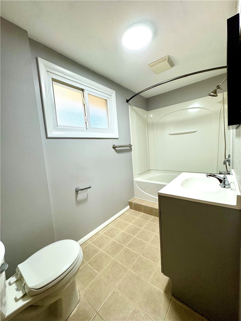 451 Lake View Park Rochester, NY 14613 - Photo 23 of 37