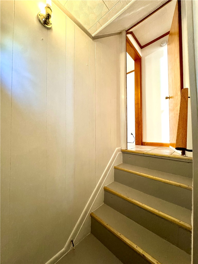 451 Lake View Park Rochester, NY 14613 - Photo 28 of 37