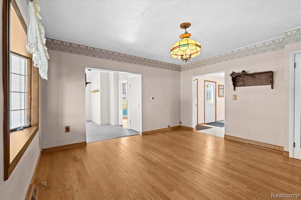 2795 North Burkhart Road Howell, MI 48855 - Photo 14 of 31