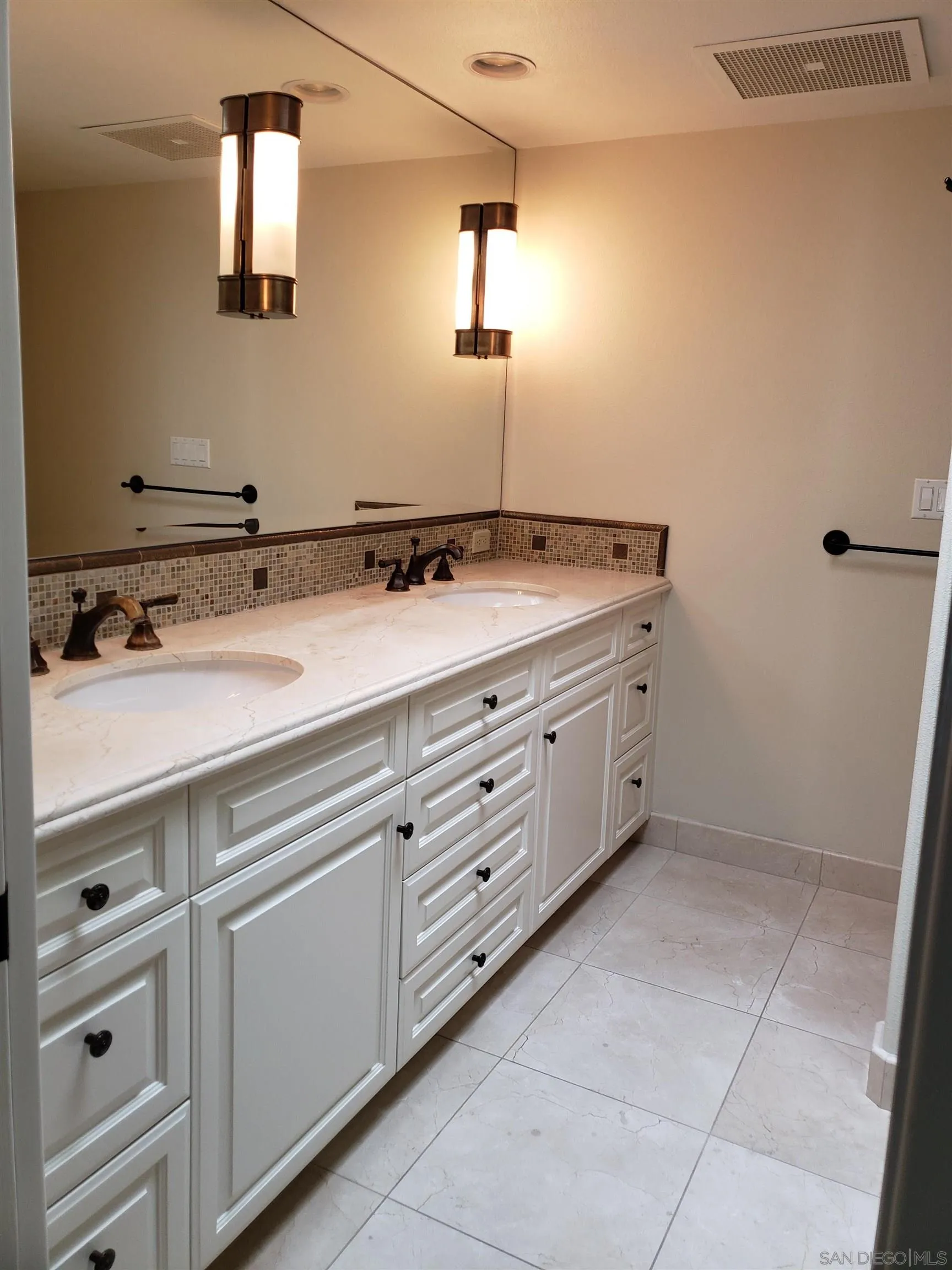 6155 Paseo Delicias Rancho Santa Fe, CA 92067 - Photo 12 of 17 Bathroom