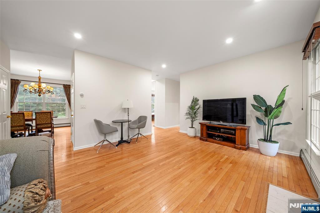 7 Woods Edge Road Old Tappan, NJ 07675 - Photo 9 of 32