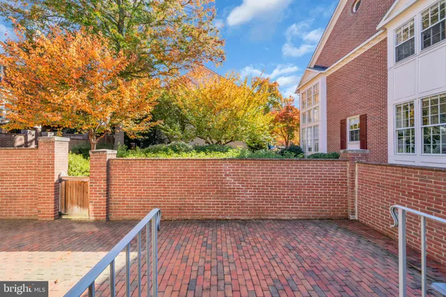 $1,175,000 | 8313 Rising Ridge Way, Bethesda, MD 20817