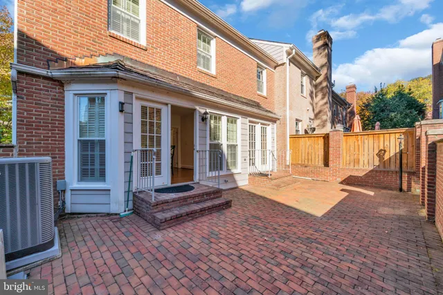 $1,175,000 | 8313 Rising Ridge Way, Bethesda, MD 20817