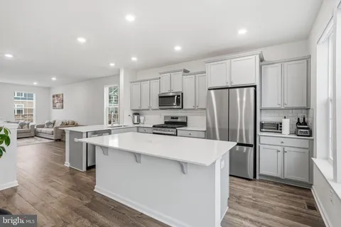 $555,000 | 20 Sisters Farmstead Road, Mount Laurel, NJ 08054