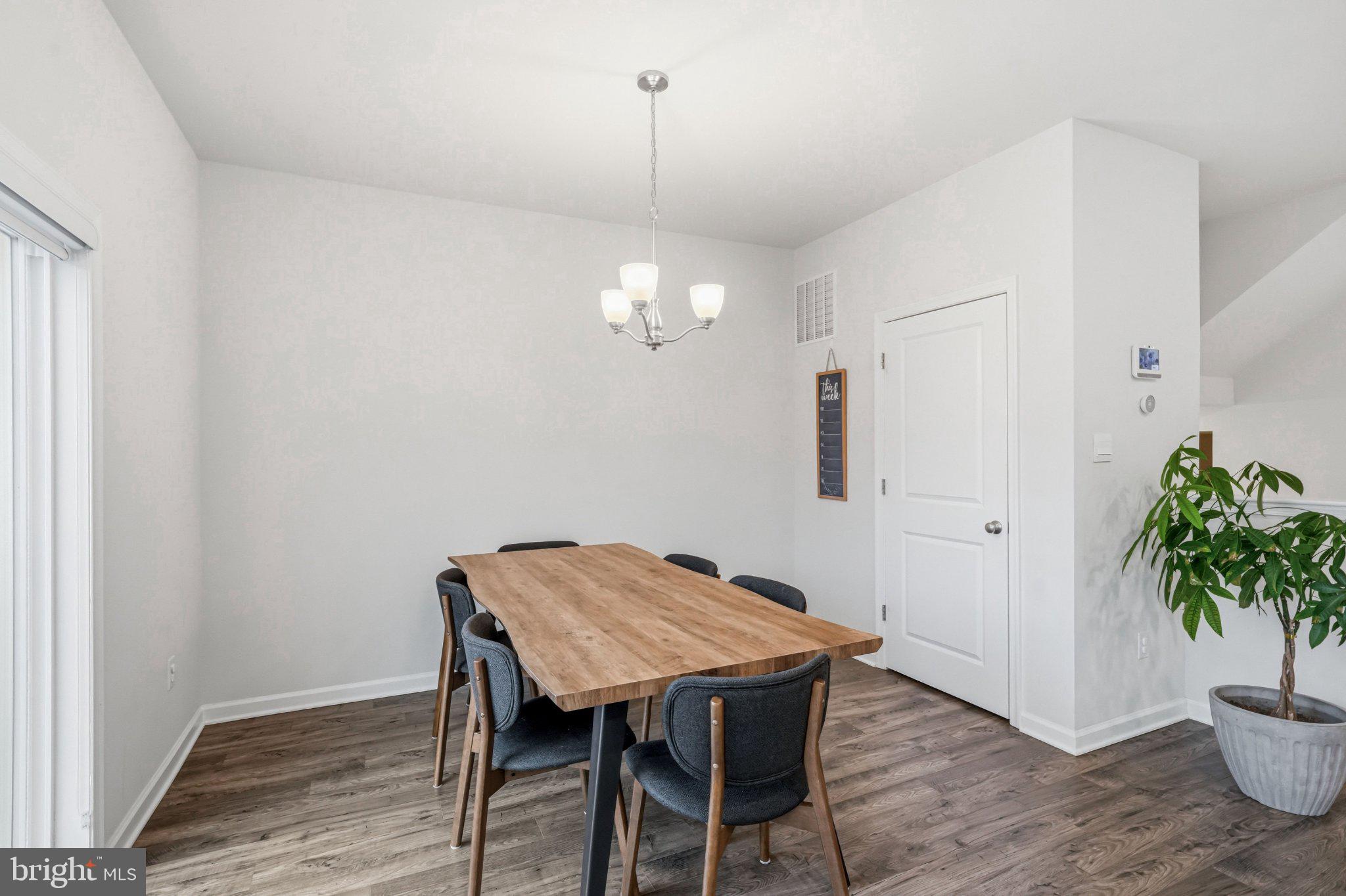 20 Sisters Farmstead Road Mount Laurel, NJ 08054 - Photo 23 of 39 Bright and inviting dining space.