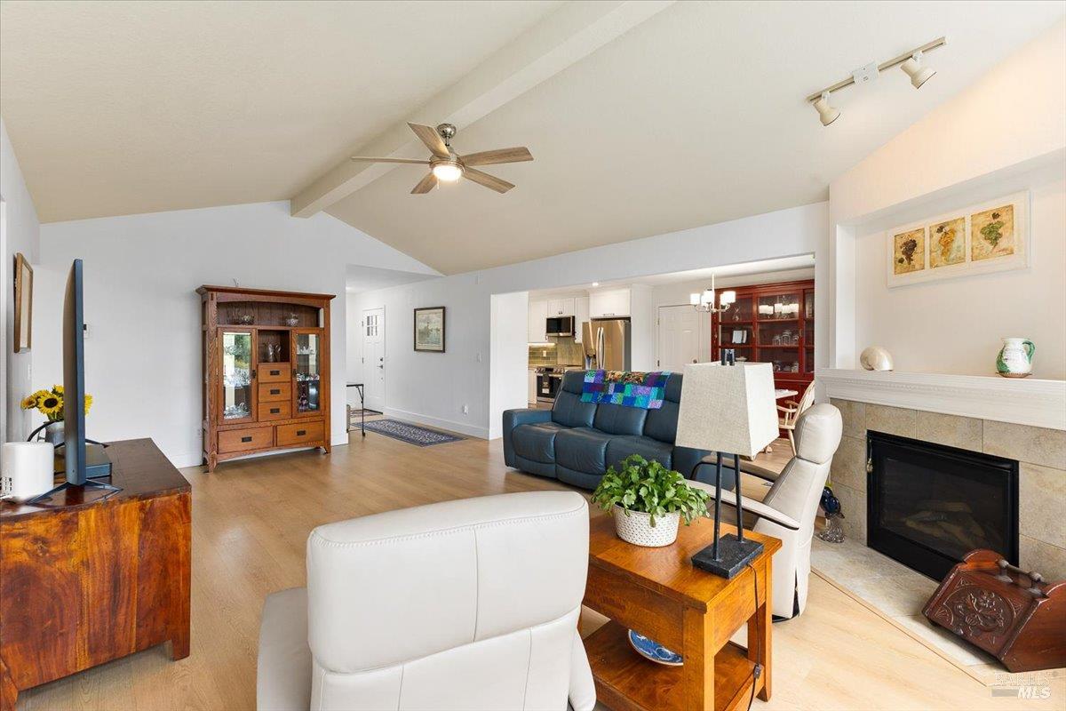 6850 Oakmont Drive Santa Rosa, CA 95409 - Photo 11 of 49
