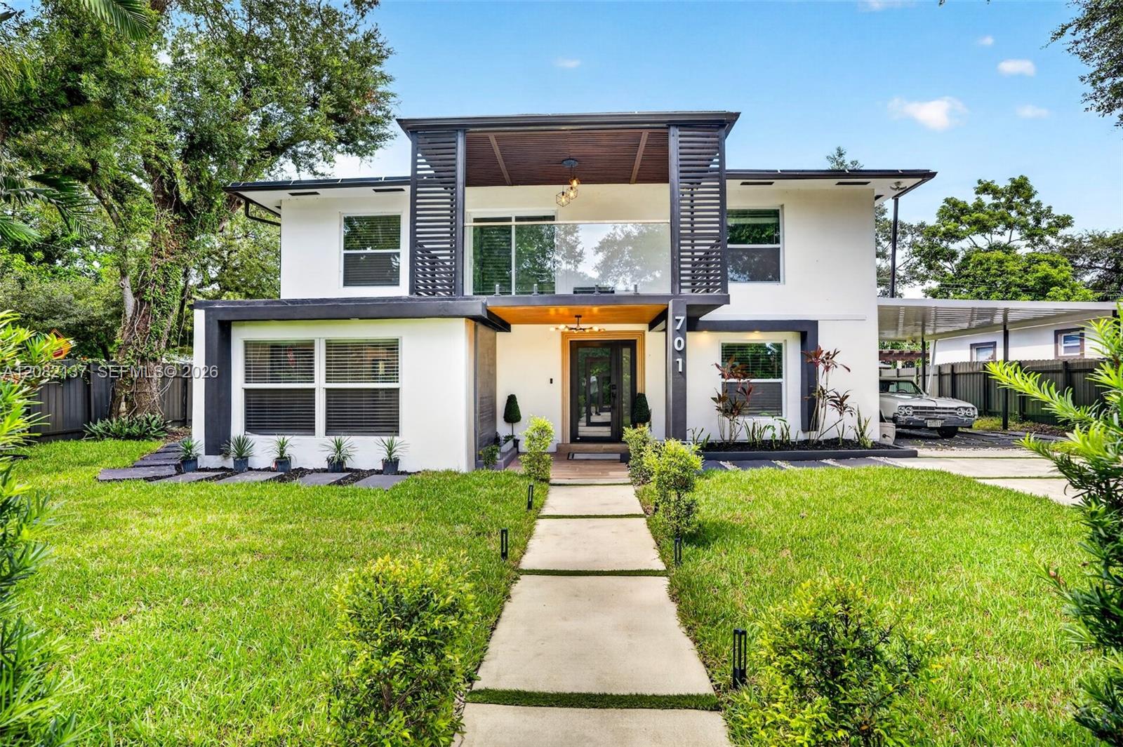 701 Northeast 164th Street Miami, FL 33162 - Photo 9 of 50 Gallery Image 9