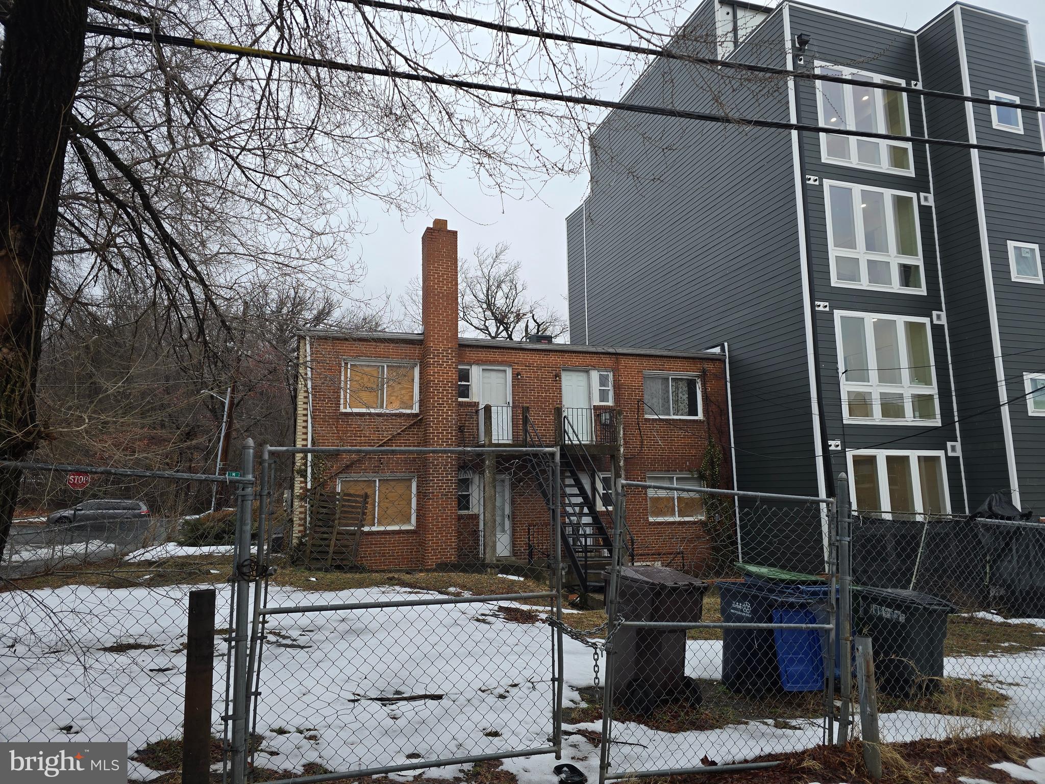 2101 M Street Northeast Washington, DC 20002 - Photo 3 of 3 a front view of a house