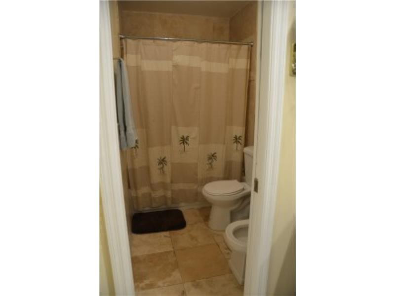7935 Southwest 119th Road Miami, FL 33183 - Photo 9 of 12 View.