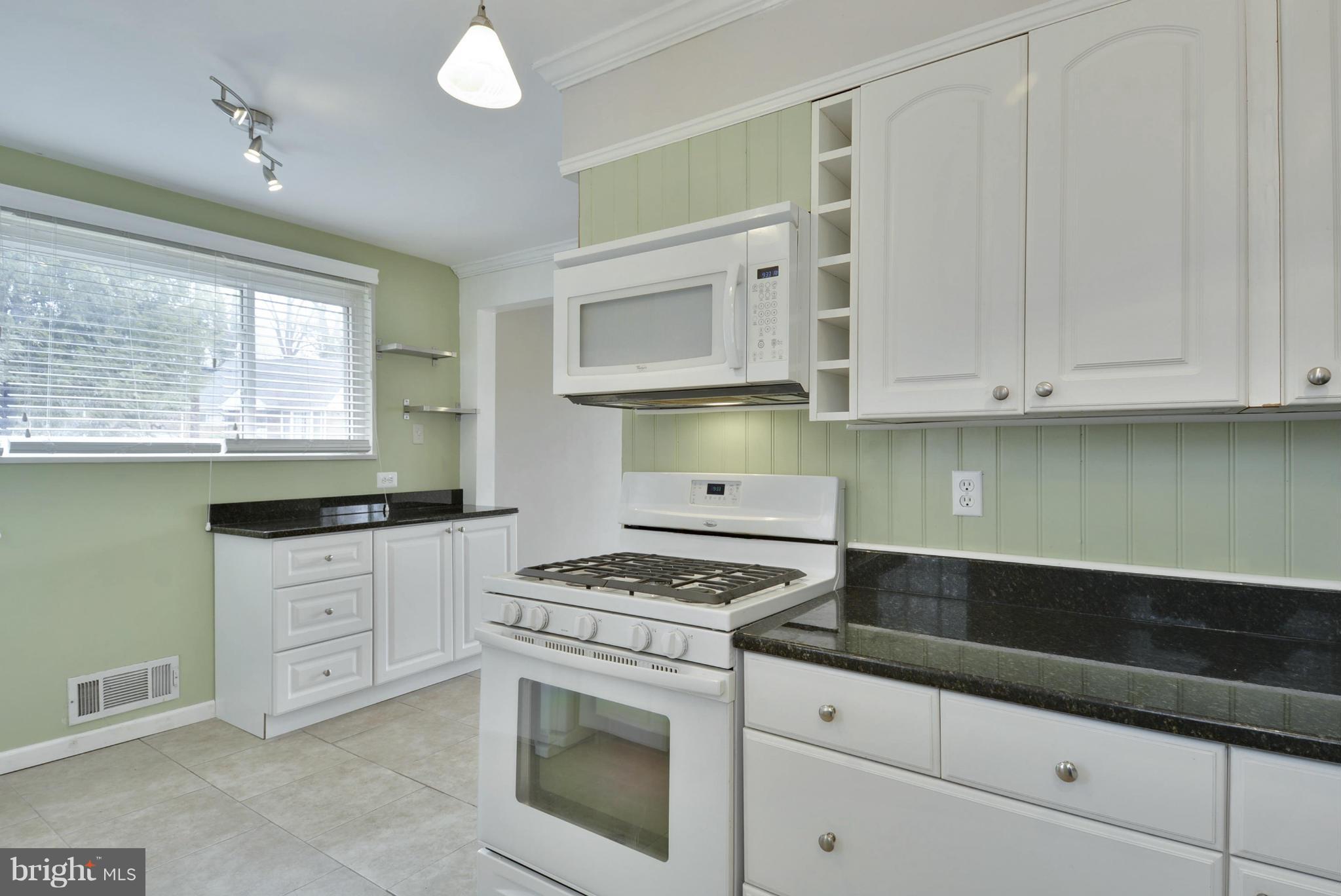 3921 Havard Street Silver Spring, MD 20906 - Photo 12 of 30 Kitchen
