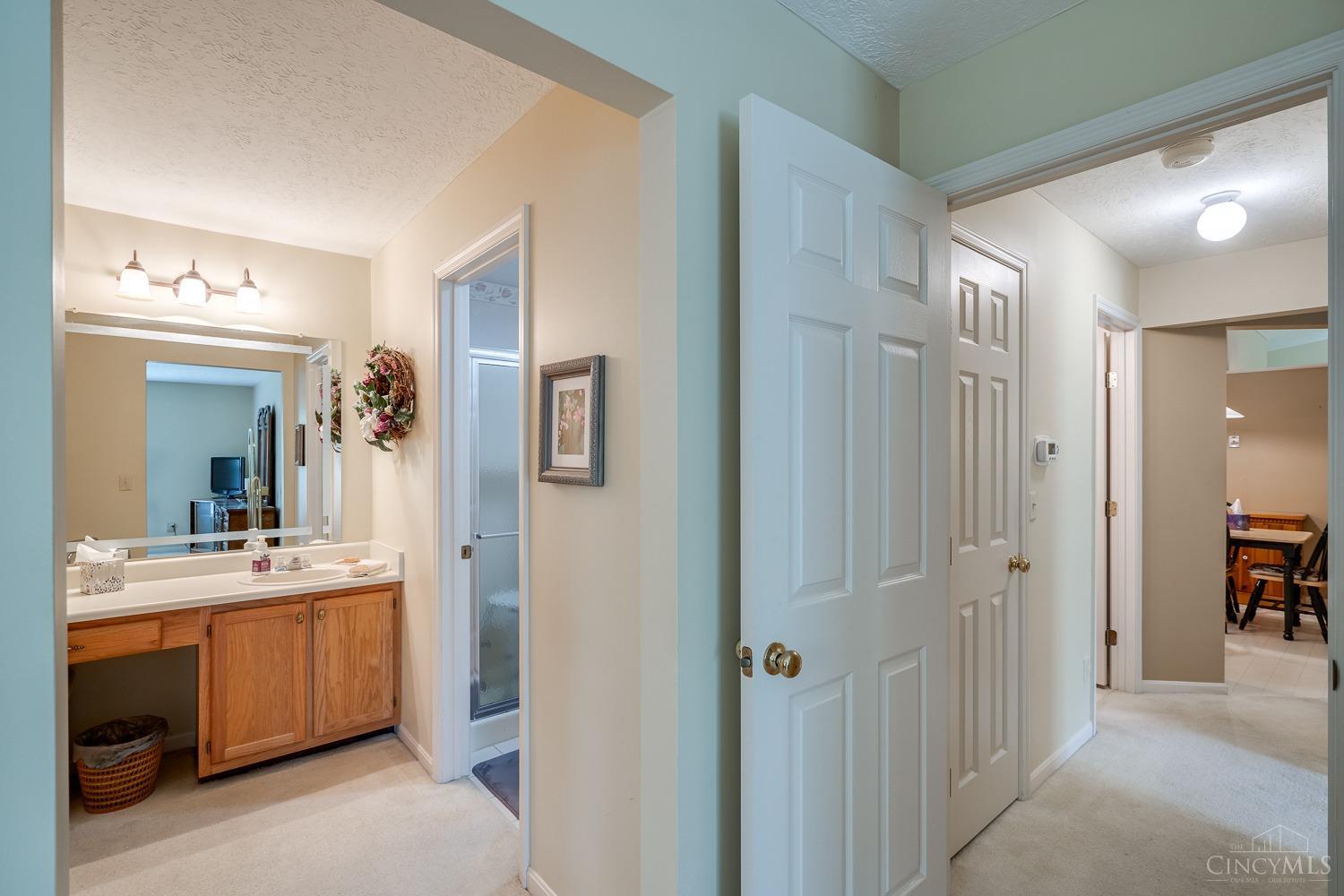 3721 Galbraith Road, Unit 4 Cincinnati, OH 45247 - Photo 23 of 53 Gallery Image 23