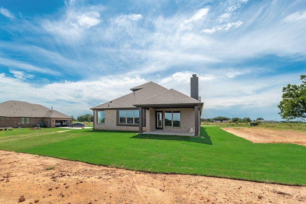 816 Sanders Road Whitesboro, TX 76273 - Photo 2 of 34