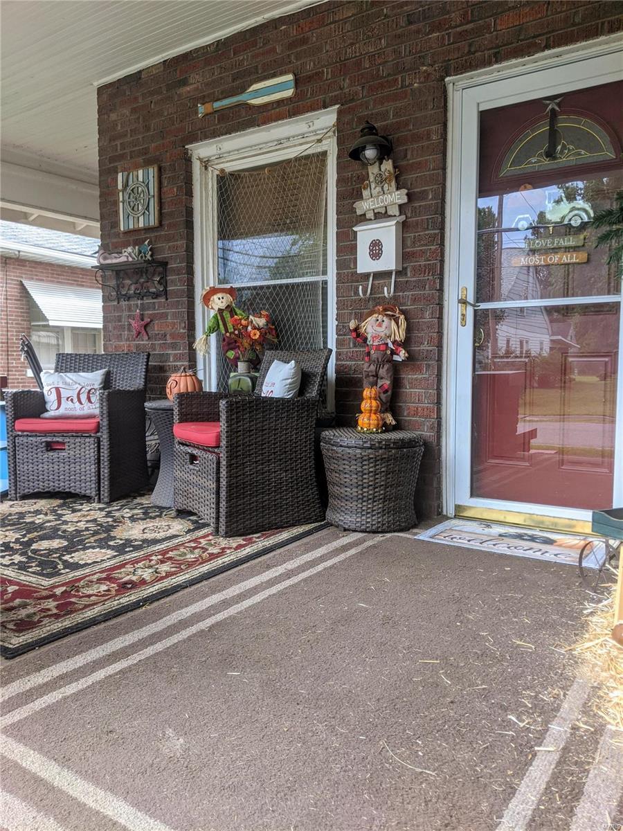 307 Mitchell Street Benton, IL 62812 - Photo 4 of 15 Gallery Image 4
