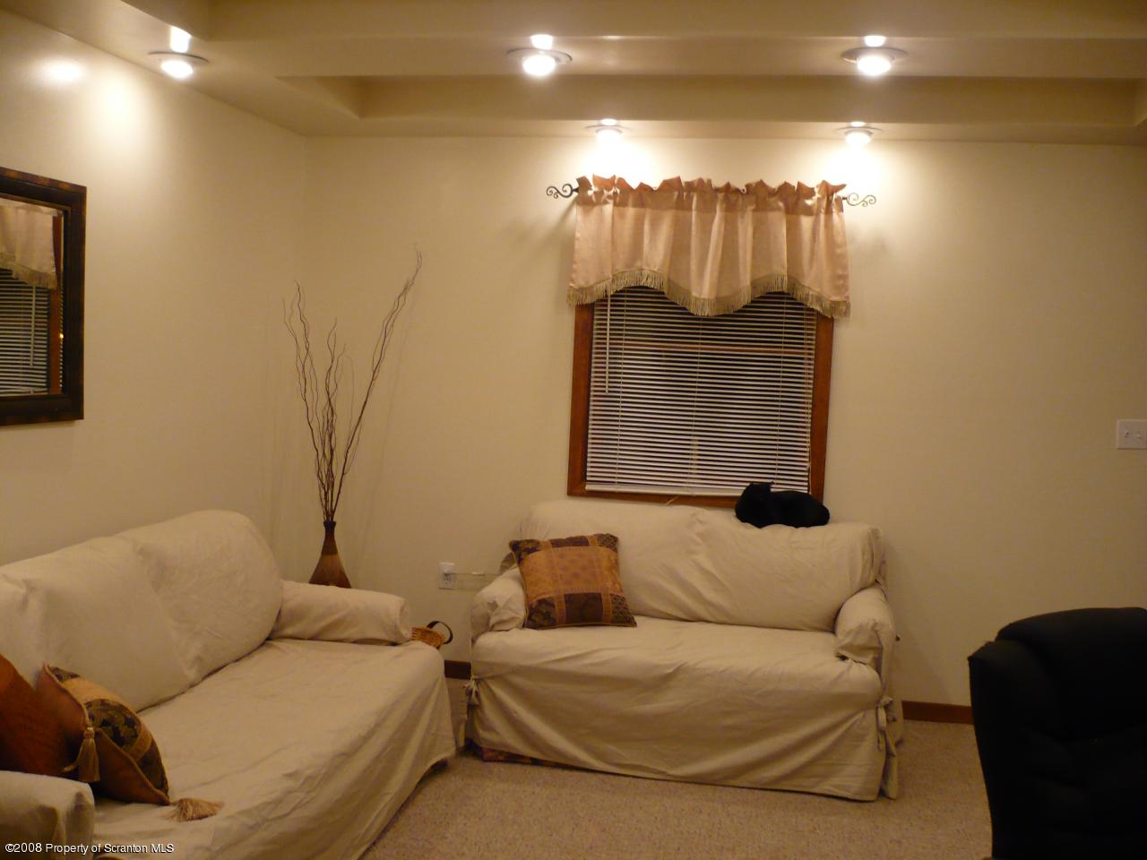 1428 Rundle Street Scranton, PA 18504 - Photo 6 of 15 Gallery Image 6