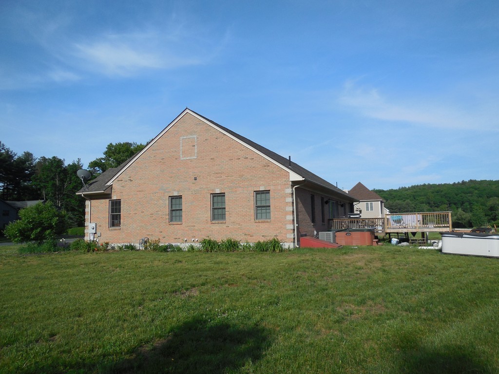 123 White Loaf Road Southampton, MA 01073 - Photo 6 of 23