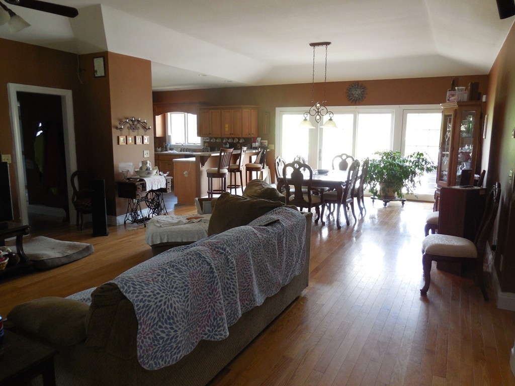 123 White Loaf Road Southampton, MA 01073 - Photo 7 of 23