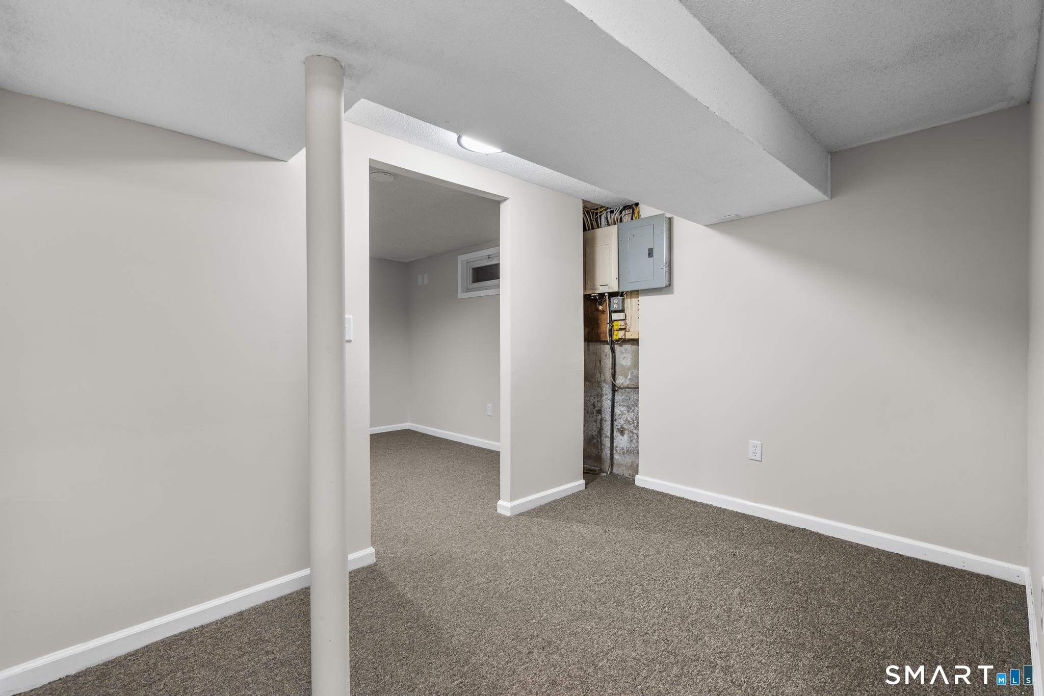 3 Highview Lane New Haven, CT 06513 - Photo 26 of 30 an empty room with closet