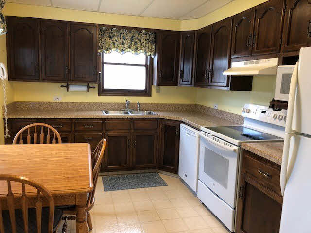 407 River Road Bay City, MI 48706 - Photo 5 of 28 Gallery Image 5