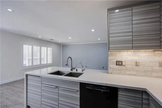 $2,500 | 9645 Grapeland Avenue, Las Vegas, NV 89148