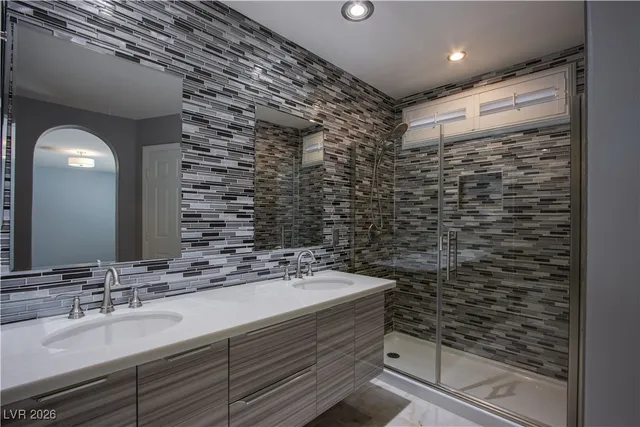 $2,500 | 9645 Grapeland Avenue, Las Vegas, NV 89148