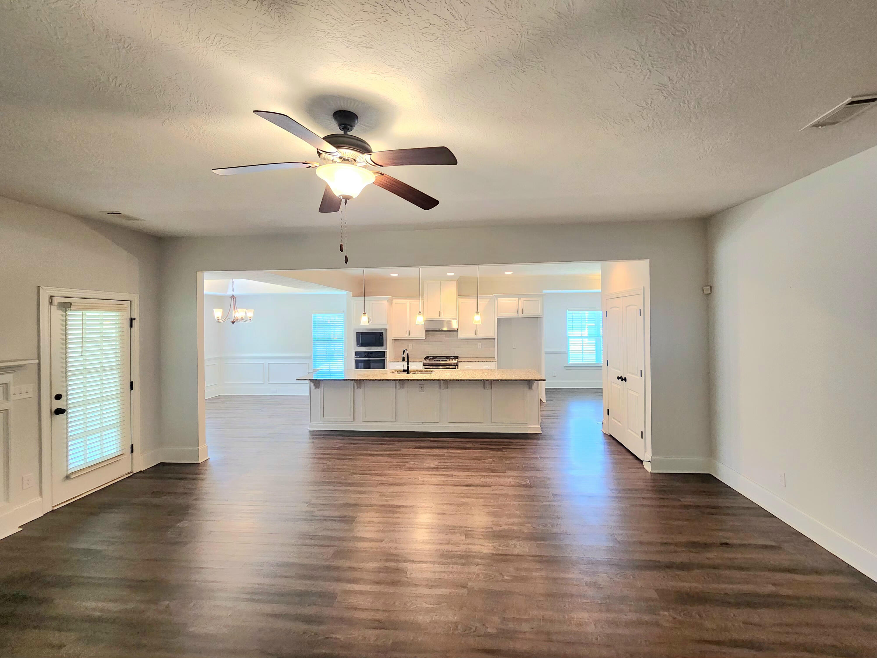 734 Bancroft Drive Grovetown, GA 30813 - Photo 8 of 30 Greatroom-Kitchen