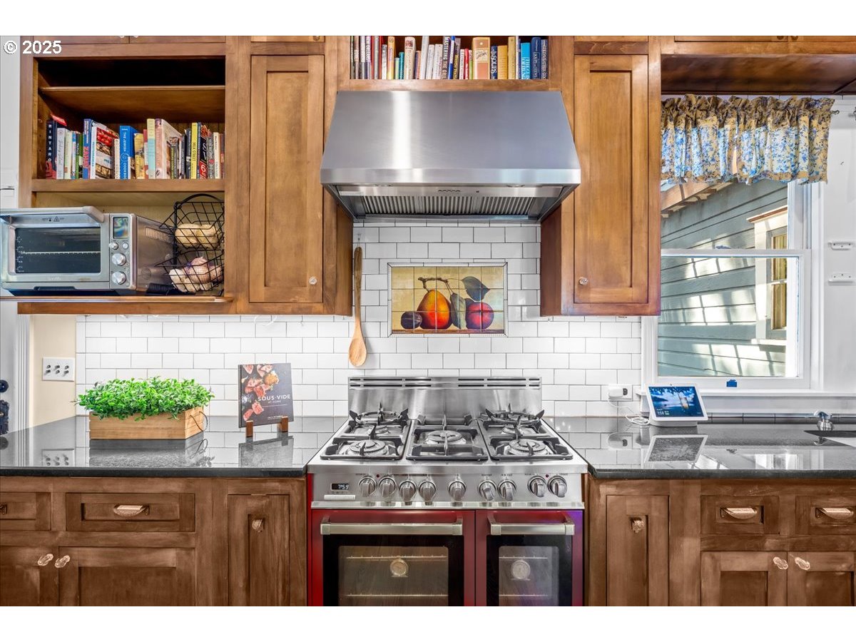 1938 16th Avenue Forest Grove, OR 97116 - Photo 16 of 48 Kitchen
