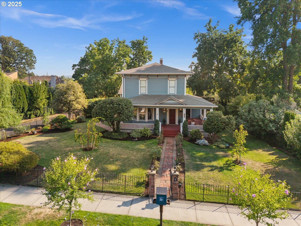 1938 16th Avenue Forest Grove, OR 97116 - Photo 2 of 48