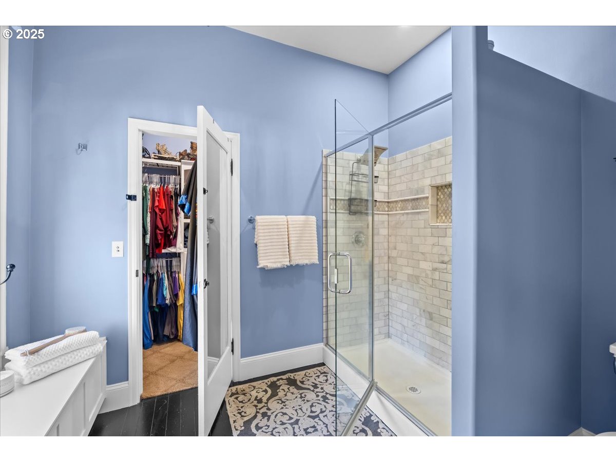 1938 16th Avenue Forest Grove, OR 97116 - Photo 22 of 48 Owner's Suite Bathroom