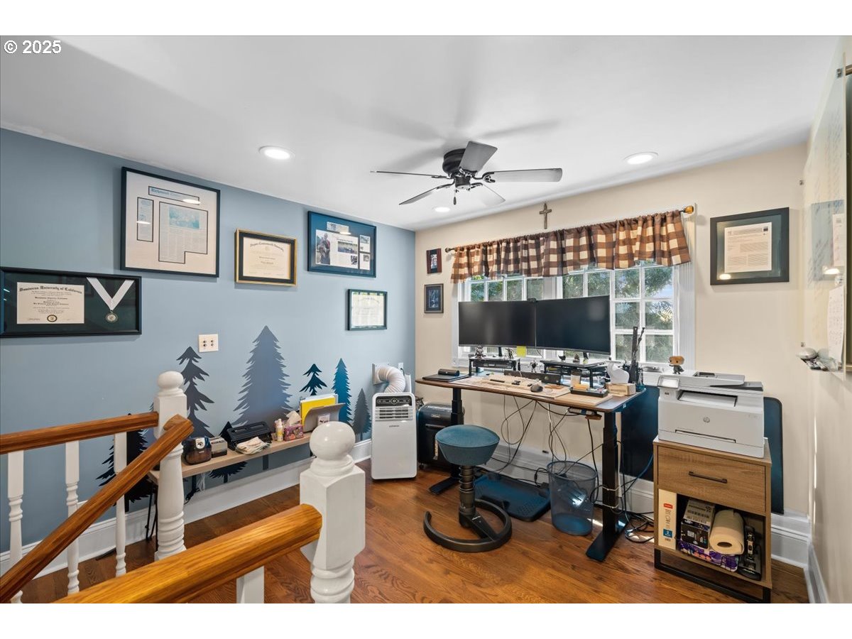 1938 16th Avenue Forest Grove, OR 97116 - Photo 26 of 48 Den/Office