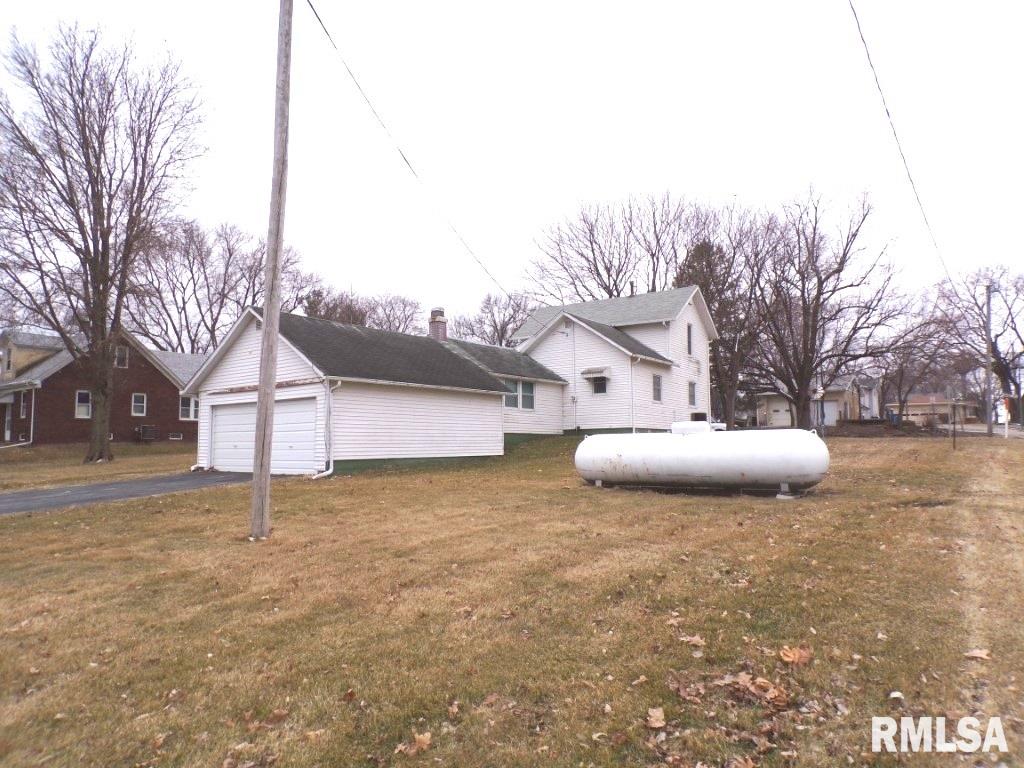 439 Maple Street Bennett, IA 52721 - Photo 5 of 29 Gallery Image 5