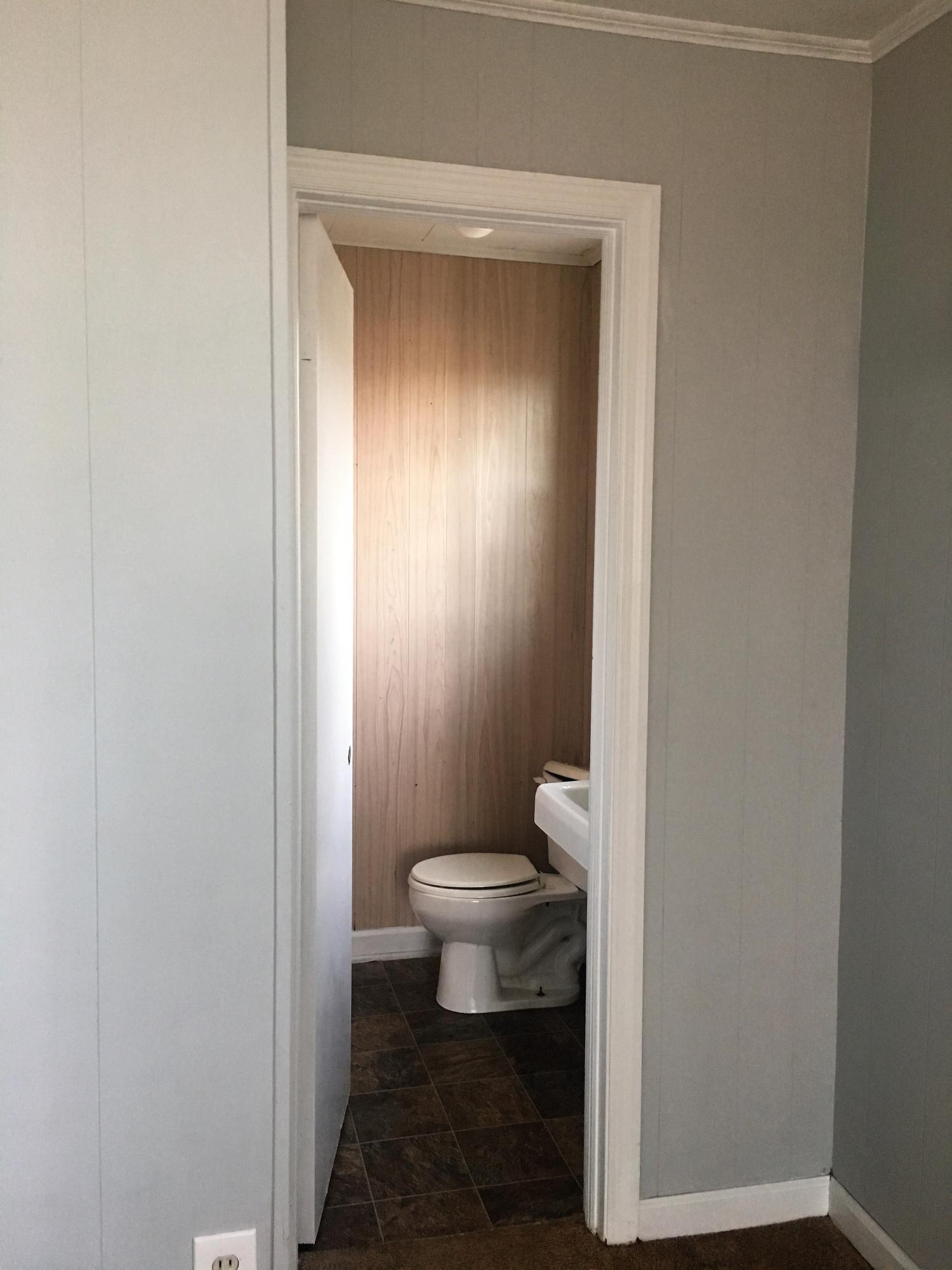610 Lightsey St Extension Hampton, SC 29924 - Photo 22 of 32 Half Bath