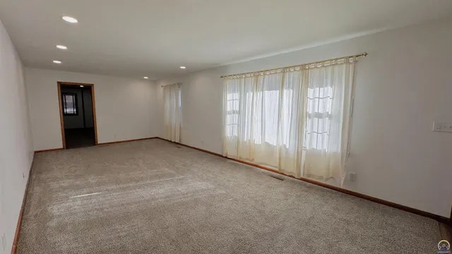 $285,000 | 603 Martindale Street, Burlington, KS 66839