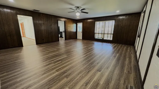 $285,000 | 603 Martindale Street, Burlington, KS 66839