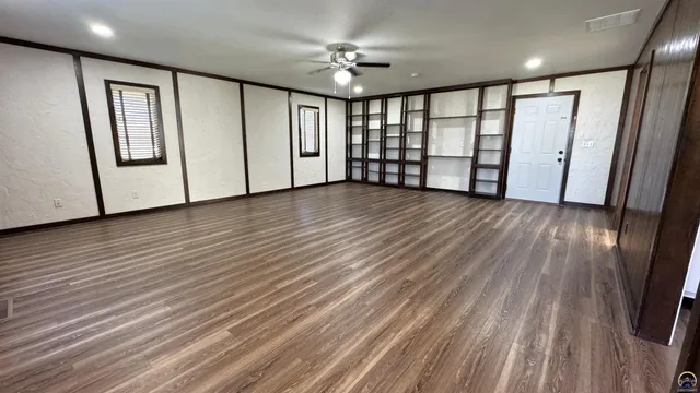 $285,000 | 603 Martindale Street, Burlington, KS 66839