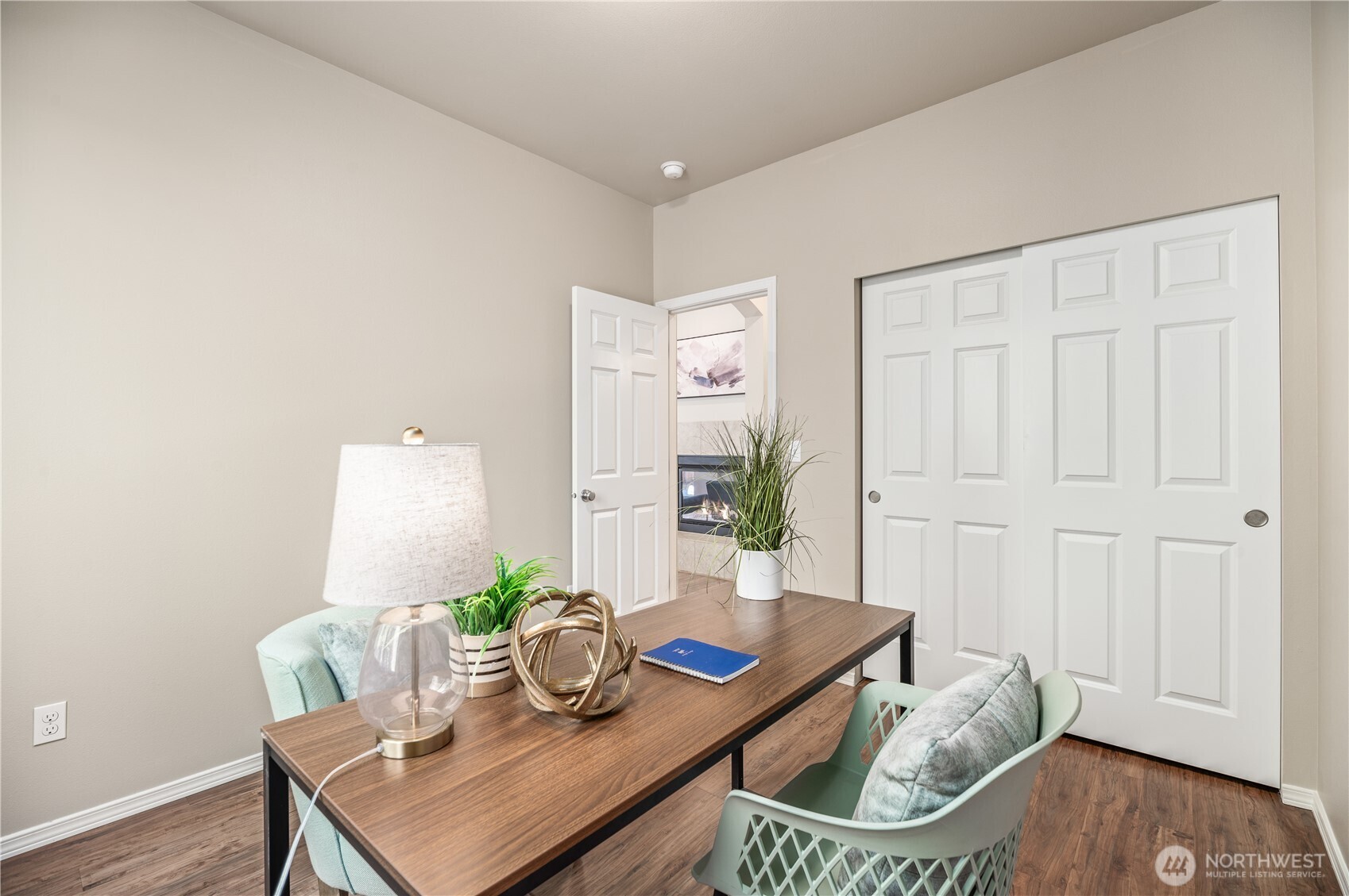 22819 41st Avenue Southeast Bothell, WA 98021 - Photo 15 of 36