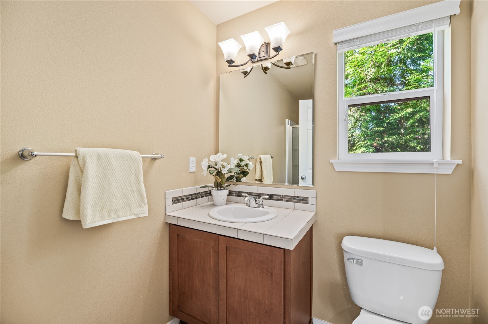 22819 41st Avenue Southeast Bothell, WA 98021 - Photo 16 of 36