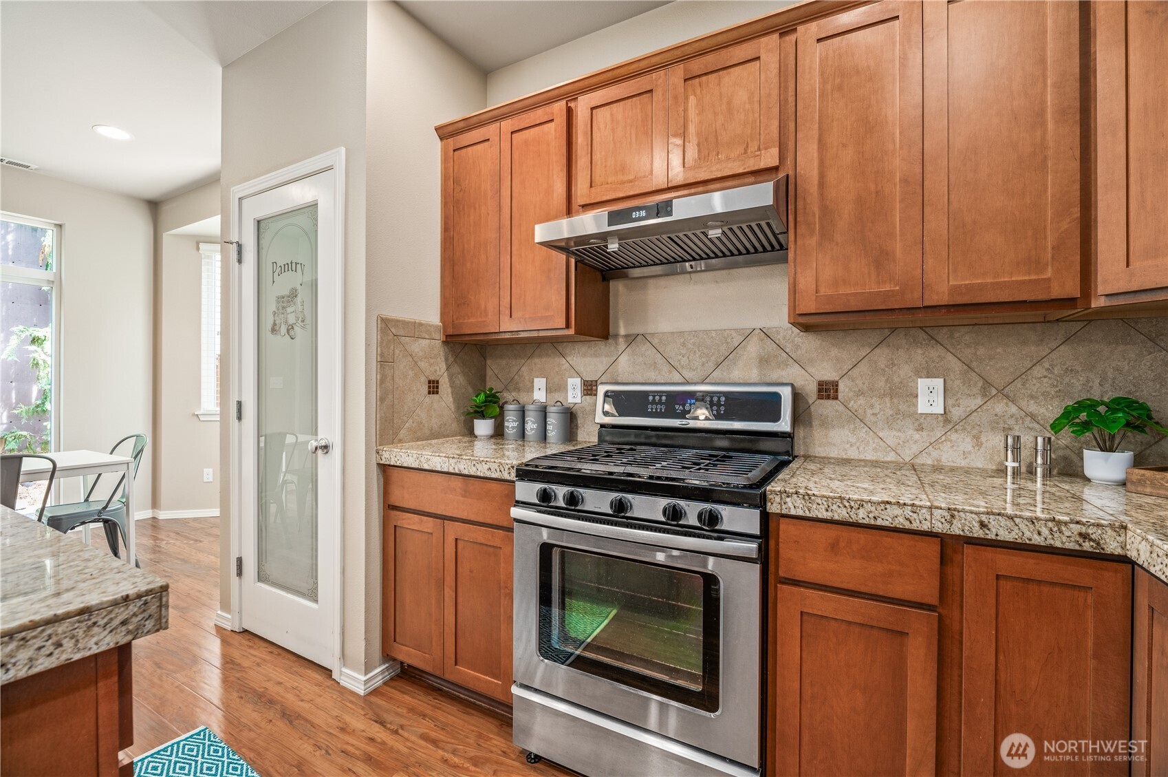 22819 41st Avenue Southeast Bothell, WA 98021 - Photo 7 of 36