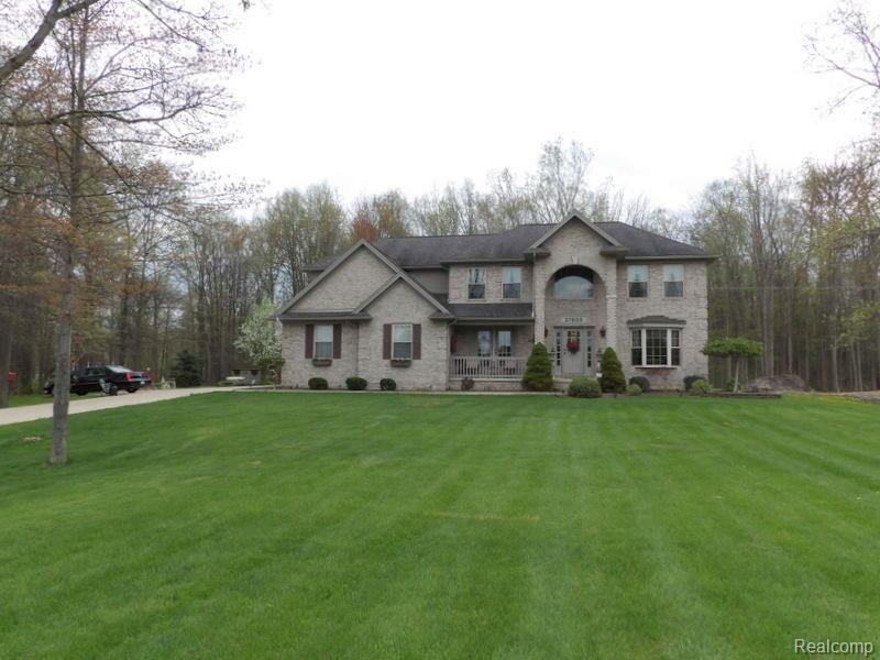 27609 King Road Romulus, MI 48174 - Photo 1 of 67 100_2614.jpg
