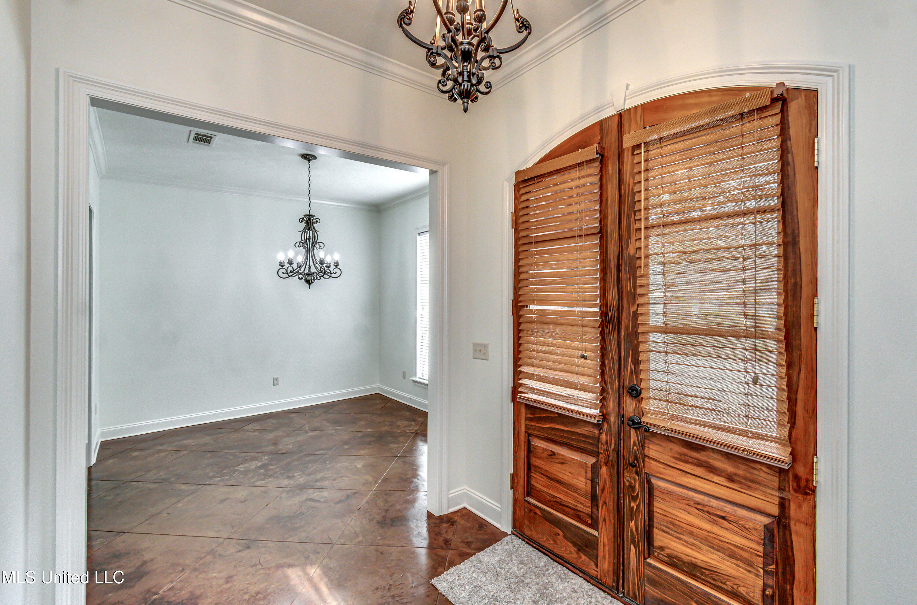 321 Kingsbridge Rd-