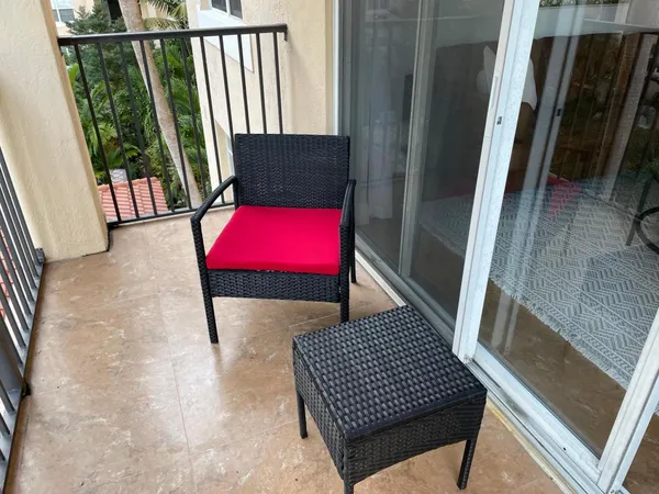 $3,000 | 1801 North Flagler Drive, Unit 433, West Palm Beach, FL 33407
