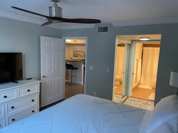 $3,000 | 1801 North Flagler Drive, Unit 433, West Palm Beach, FL 33407