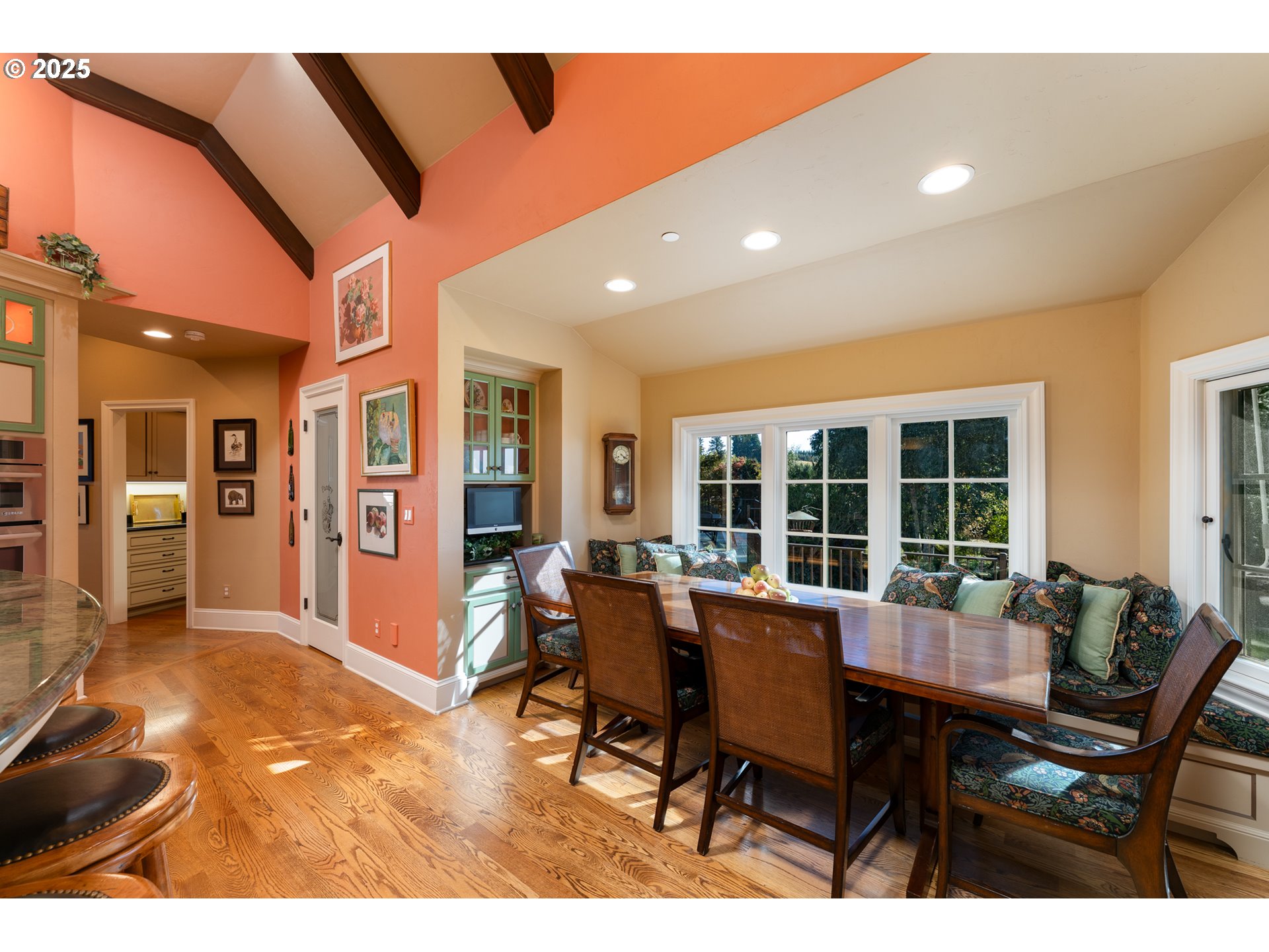 9009 Southeast Eola Hills Road Amity, OR 97101 - Photo 11 of 48