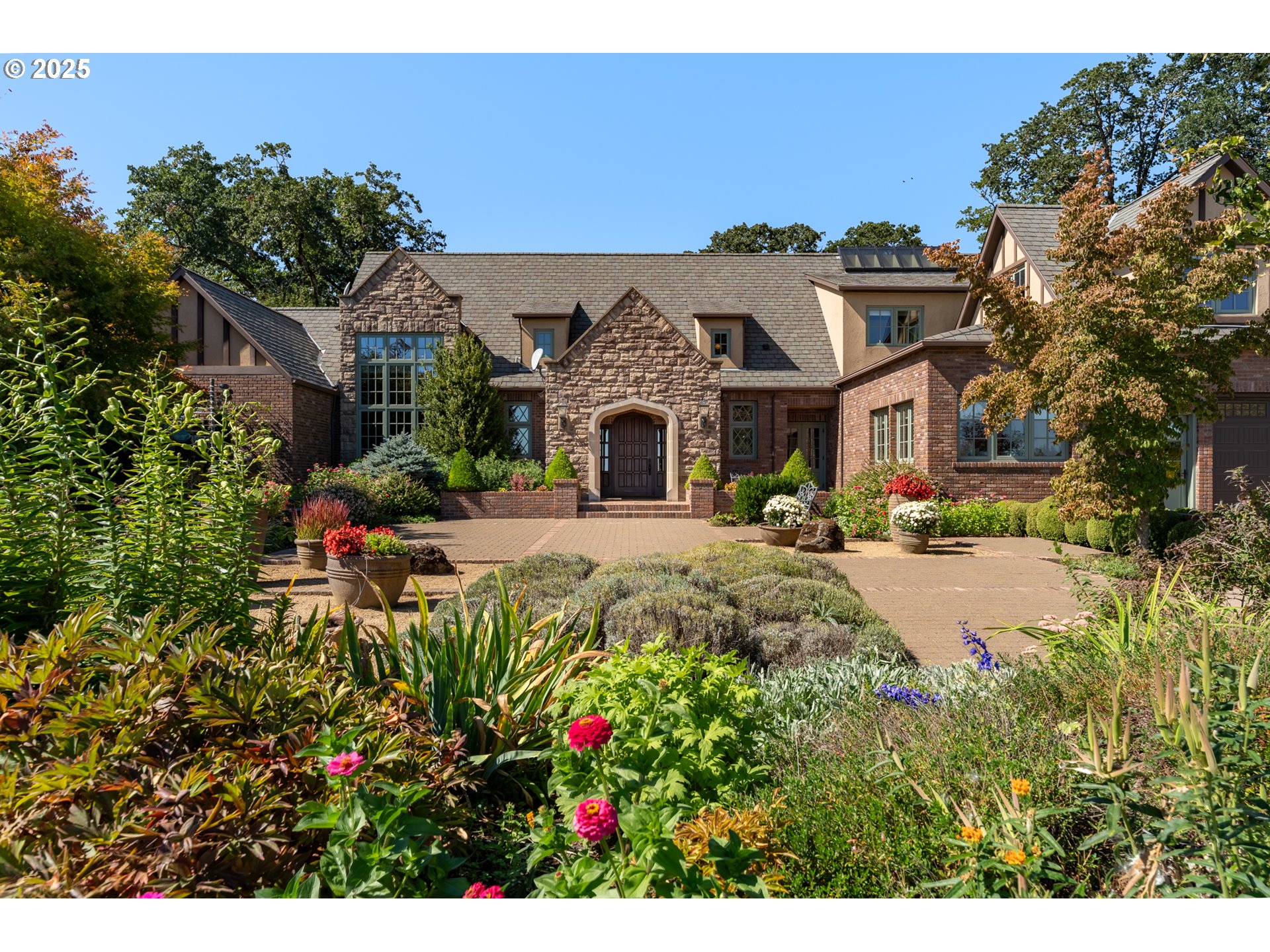 9009 Southeast Eola Hills Road Amity, OR 97101 - Photo 2 of 48