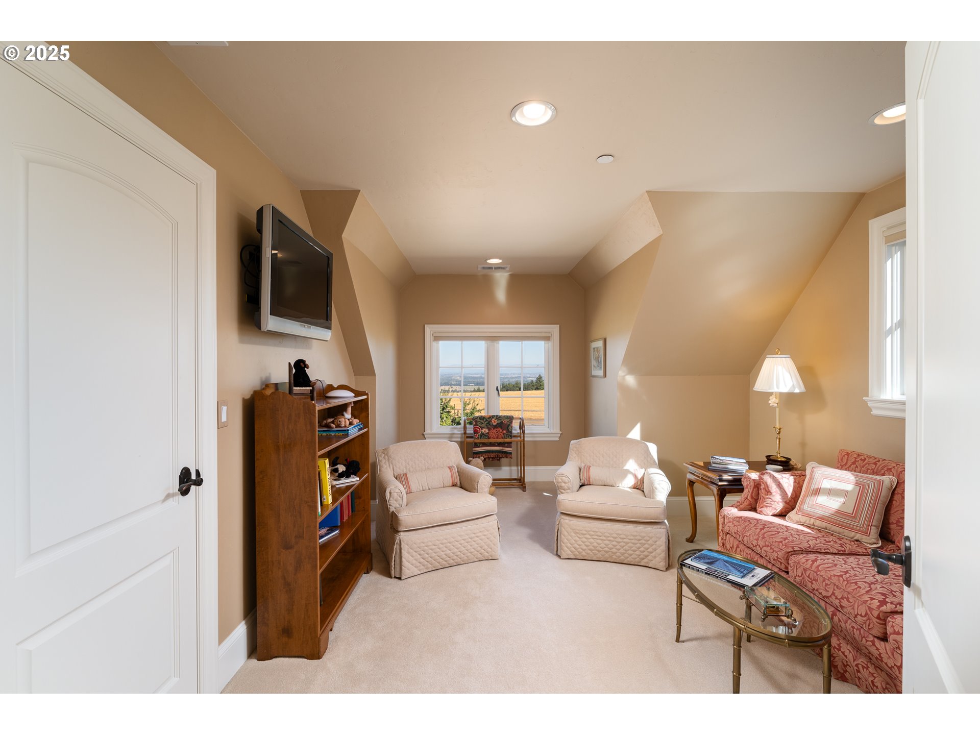 9009 Southeast Eola Hills Road Amity, OR 97101 - Photo 31 of 48