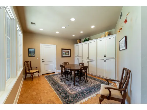 $2,300,000 | 9009 Southeast Eola Hills Road, Amity, OR 97101
