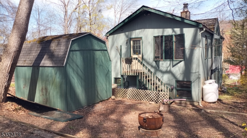 83 Lakeside Drive Vernon, NJ 07461 - Photo 4 of 34