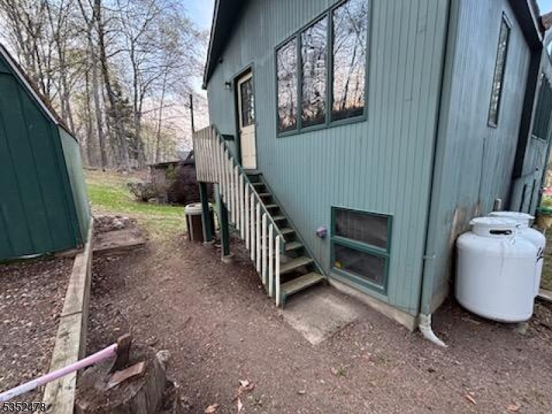 83 Lakeside Drive Vernon, NJ 07461 - Photo 5 of 34 a view of outdoor space and porch