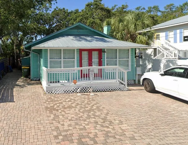 $995,000 | 1950 Adams Lane, Sarasota, FL 34236